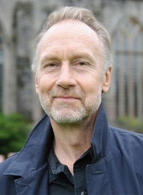 Nicholas Evans